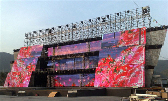 Naadloos splitsen 3.91mm Pixel Pitch Outdoor LED-scherm voor verhuur van schermen 560g
