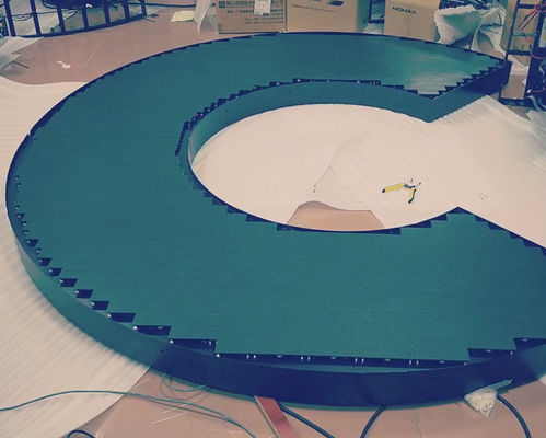 Het binnenvertonings creatieve Geleide die Scherm leidde Tekenraad door minimodule P3 48mm x 48mm wordt verbonden